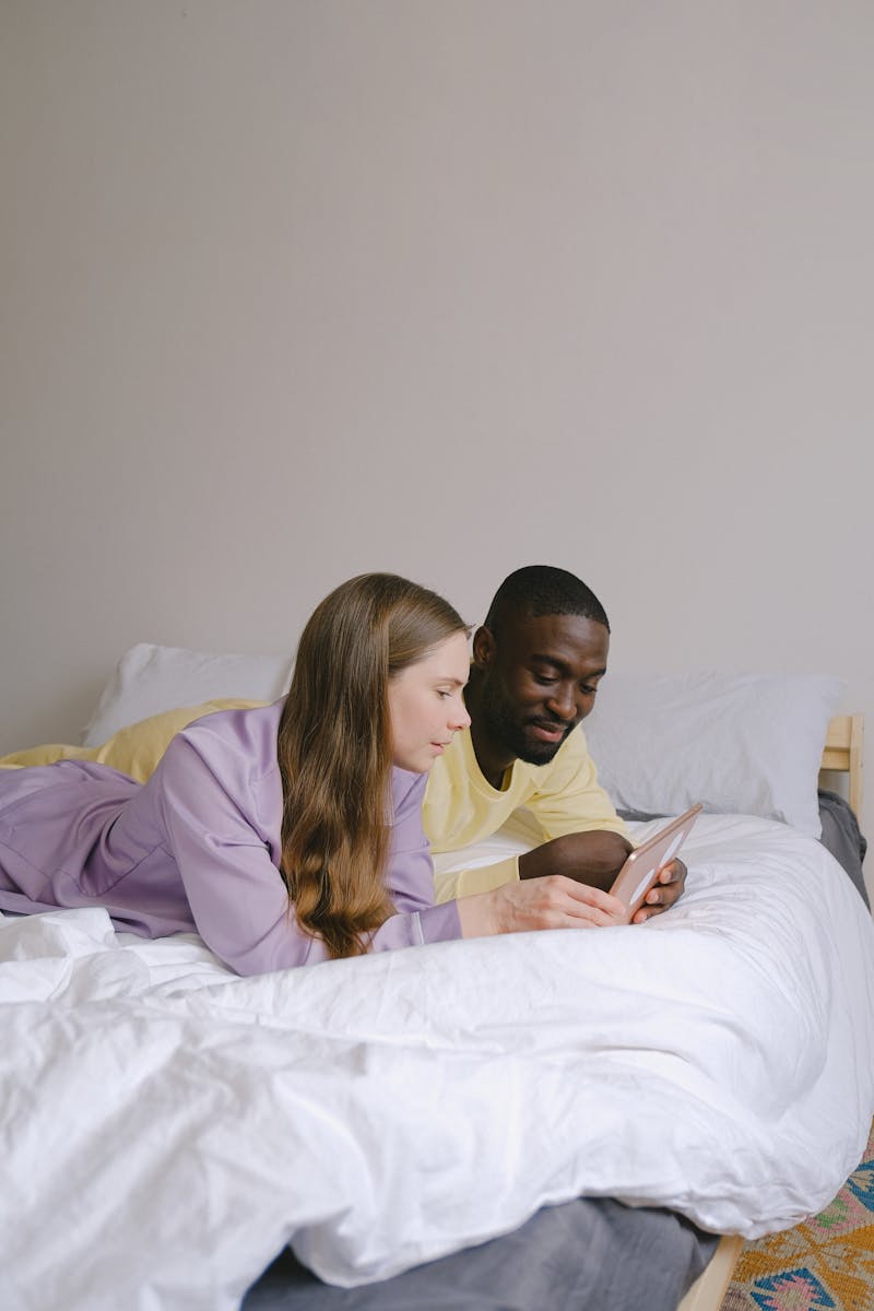 18 Small Gestures That Make Your Partner Feel Soul-Deep Loved